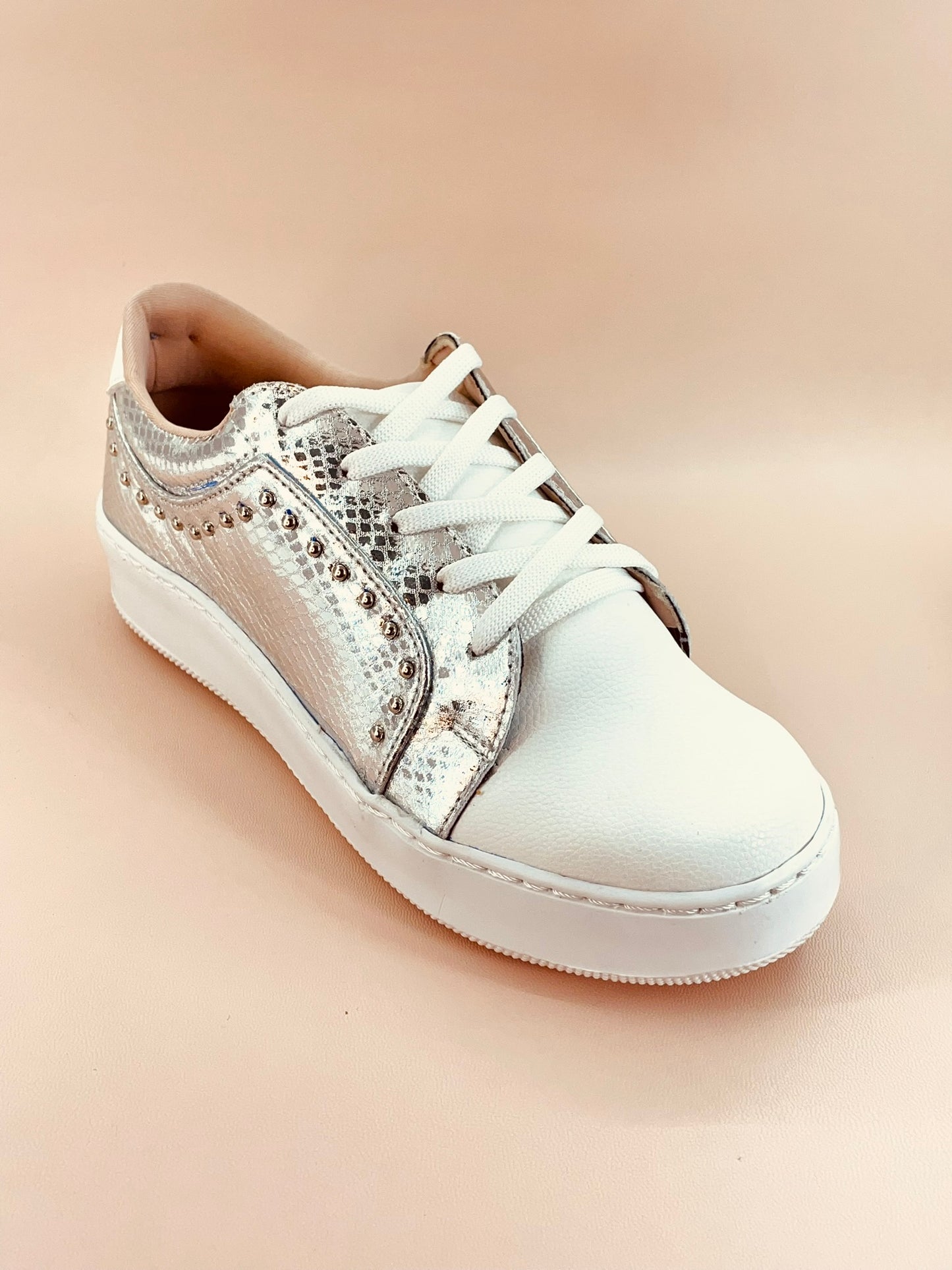 ON THE ROCKS SNEAKERS
