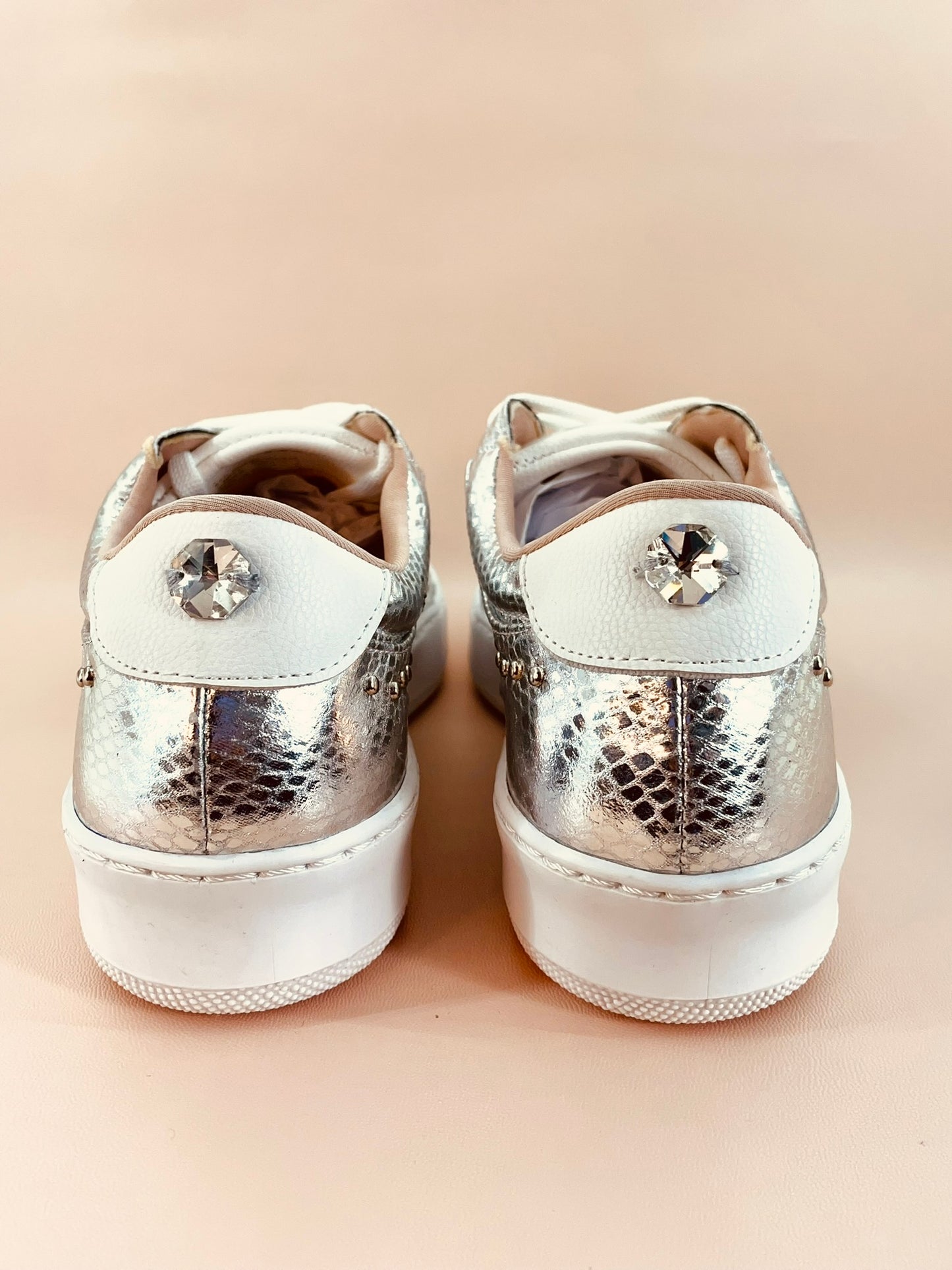 ON THE ROCKS SNEAKERS