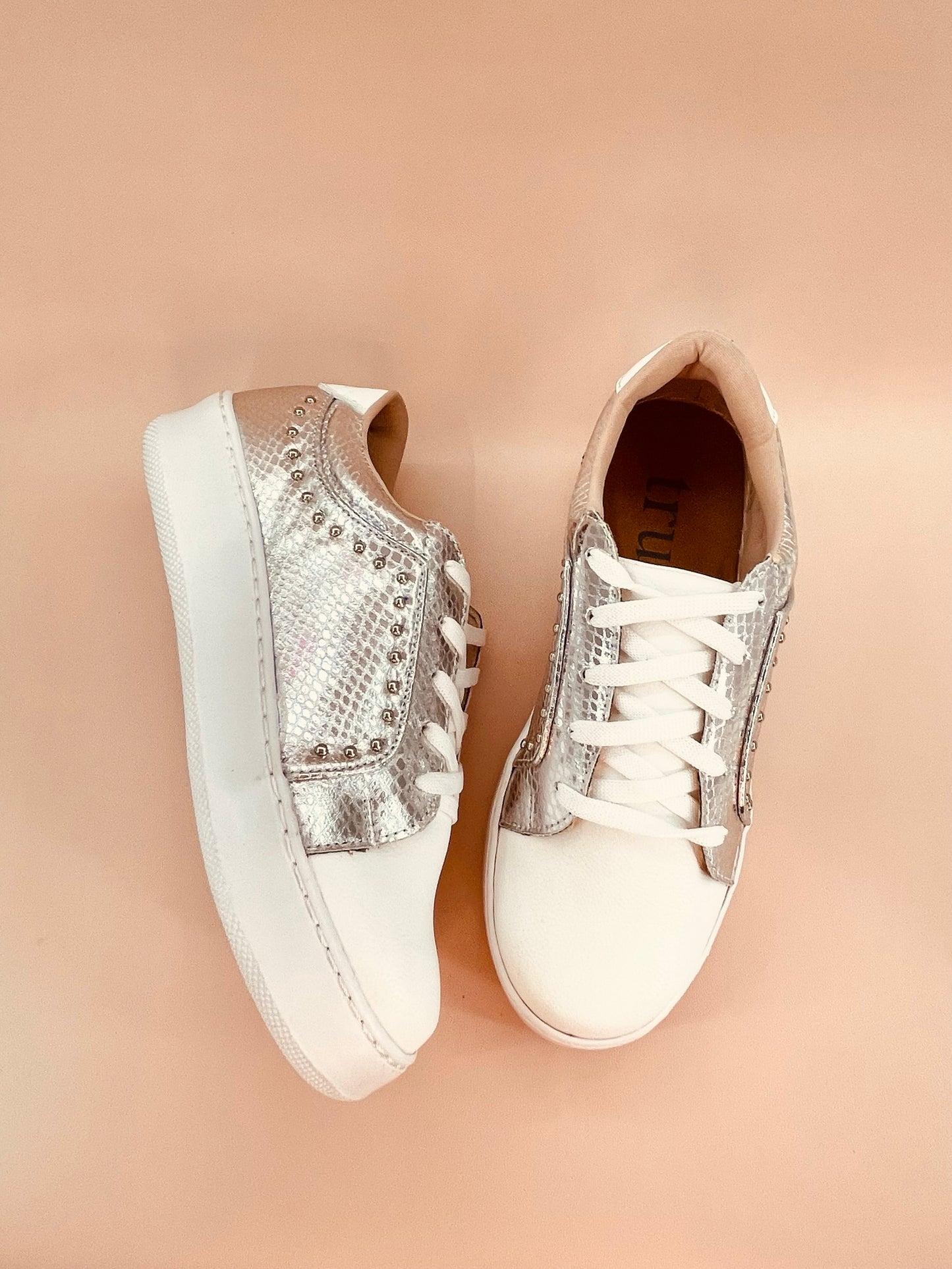ON THE ROCKS SNEAKERS